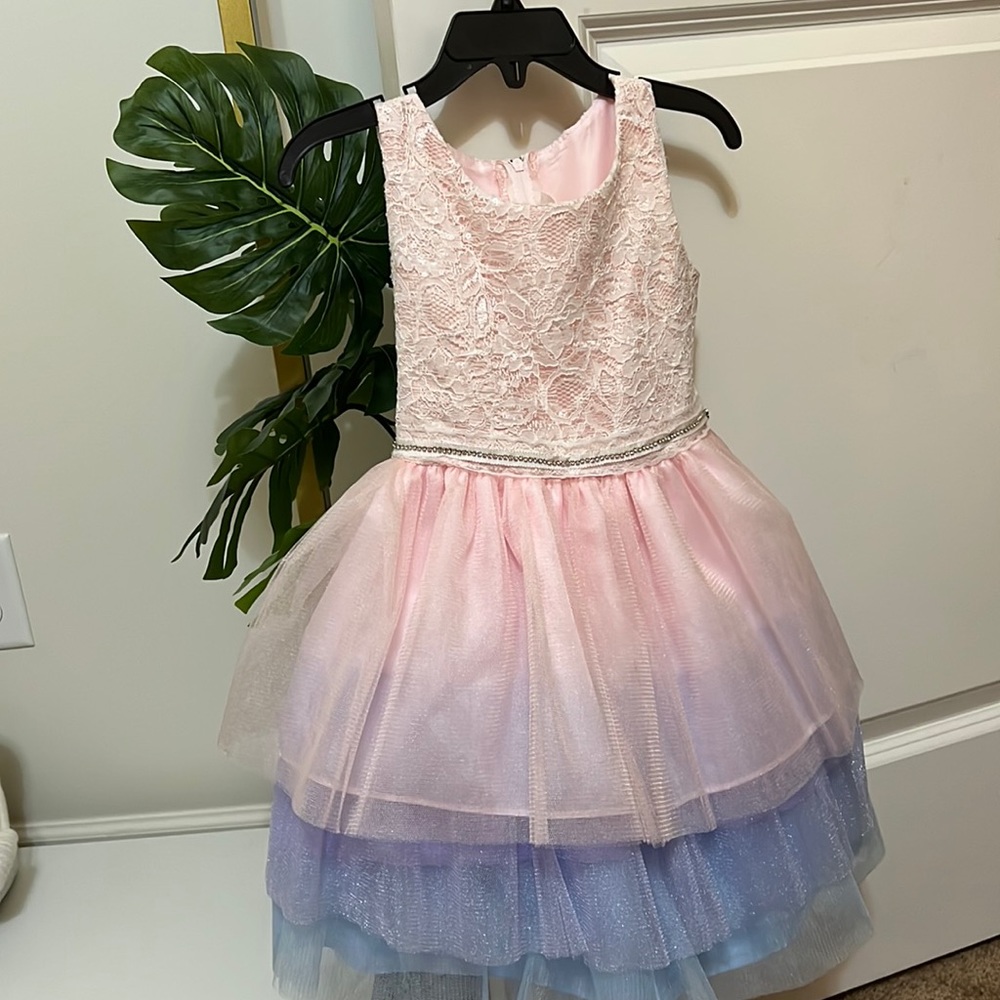 Little Girls Dressy Dress - Size 5 (Only Worn Once)